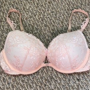 Never worn Victoria Secret bra